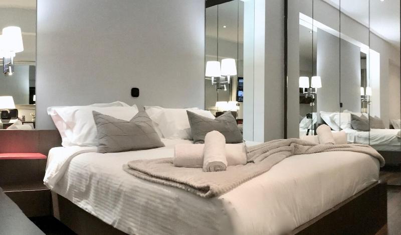 Athens Luxury Suites Extérieur photo
