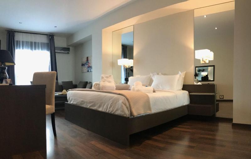 Athens Luxury Suites Extérieur photo